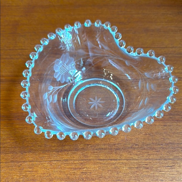 Imperial glass candlewick heart-shaped bowl - Picture 3 of 5